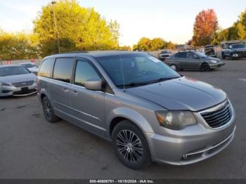  Salvage Chrysler Town & Country