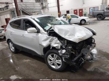  Salvage Hyundai TUCSON