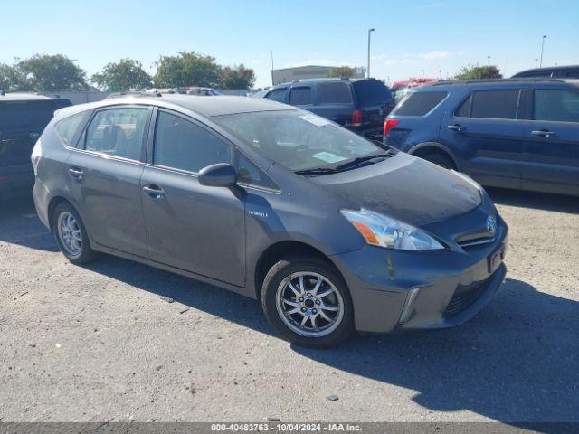  Salvage Toyota Prius v