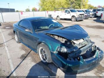  Salvage Ford Mustang