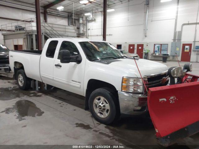  Salvage Chevrolet Silverado 2500