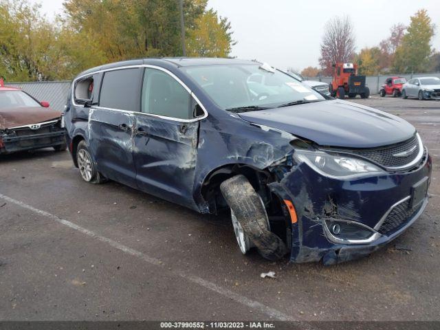  Salvage Chrysler Pacifica