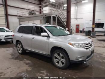  Salvage Toyota Highlander