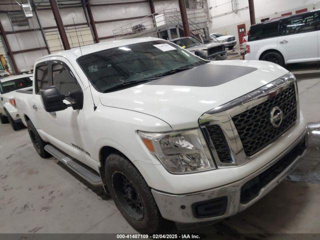  Salvage Nissan Titan