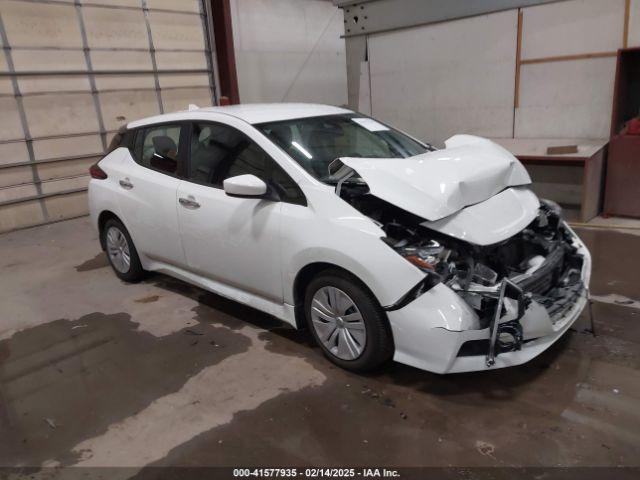  Salvage Nissan LEAF