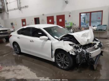  Salvage Nissan Altima