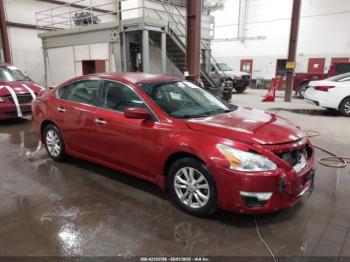  Salvage Nissan Altima