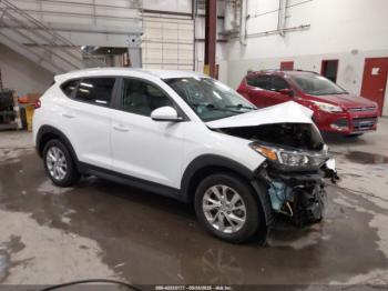  Salvage Hyundai TUCSON