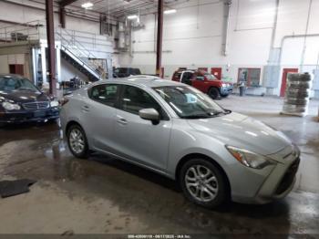  Salvage Toyota Yaris