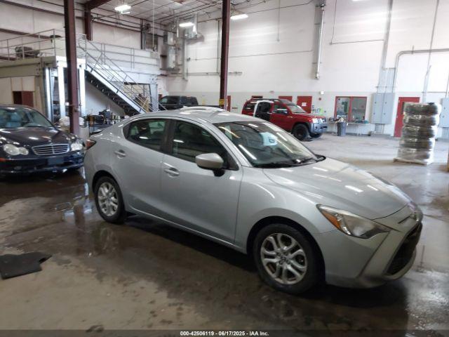  Salvage Toyota Yaris