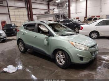  Salvage Hyundai TUCSON