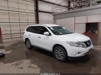  Salvage Nissan Pathfinder