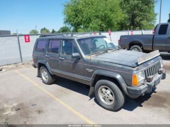  Salvage Jeep Cherokee