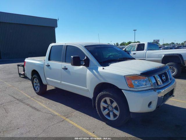  Salvage Nissan Titan