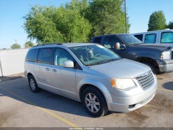  Salvage Chrysler Town & Country