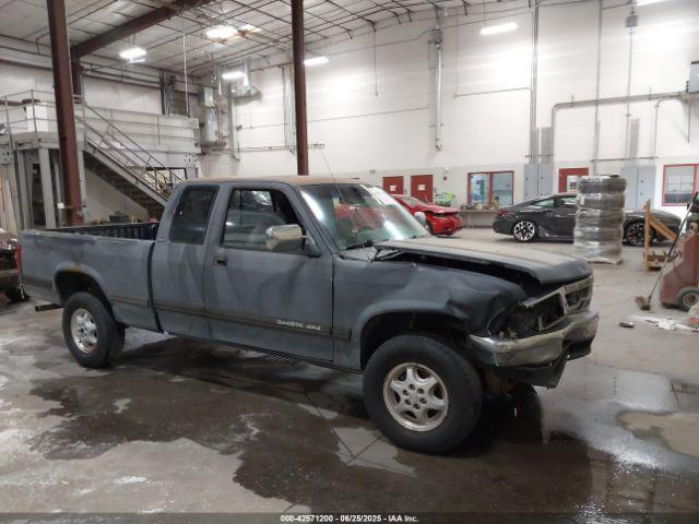 Salvage Dodge Dakota