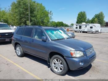  Salvage Toyota Highlander
