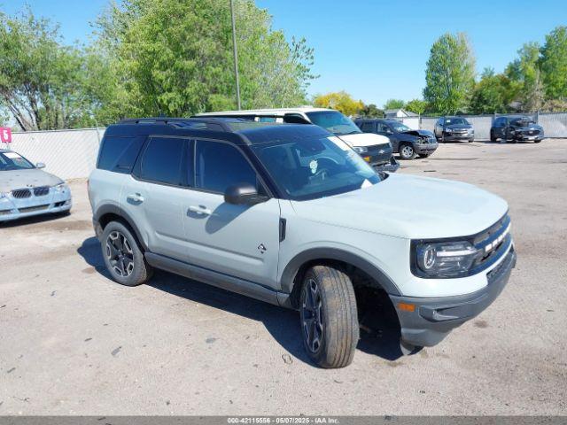  Salvage Ford Bronco