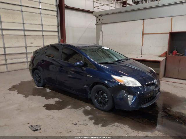  Salvage Toyota Prius