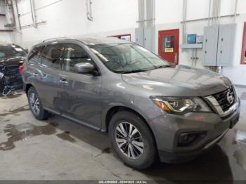  Salvage Nissan Pathfinder