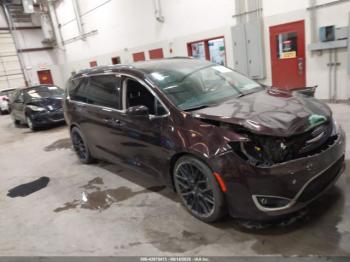  Salvage Chrysler Pacifica