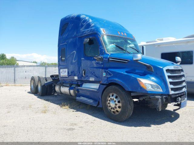  Salvage Freightliner New Cascadia 126