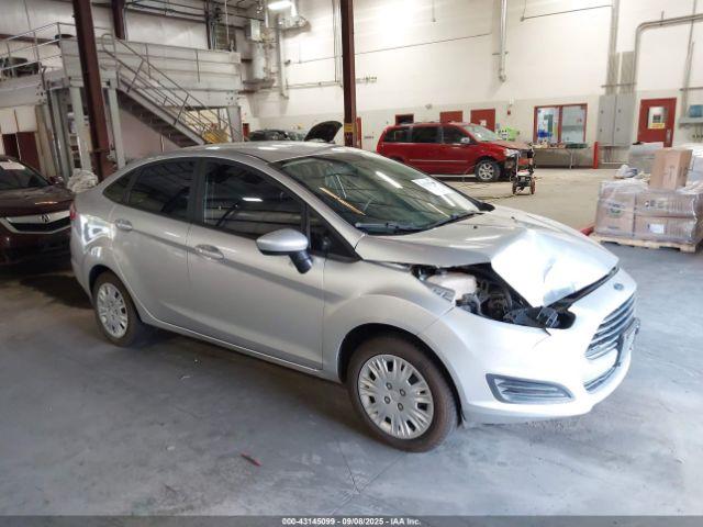  Salvage Ford Fiesta