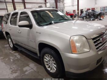  Salvage GMC Yukon