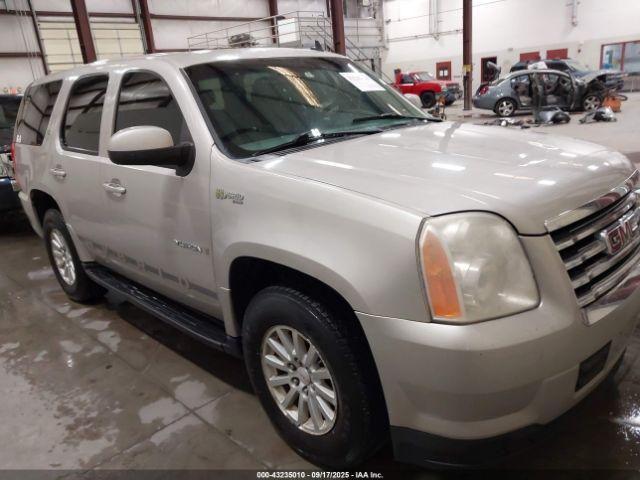  Salvage GMC Yukon