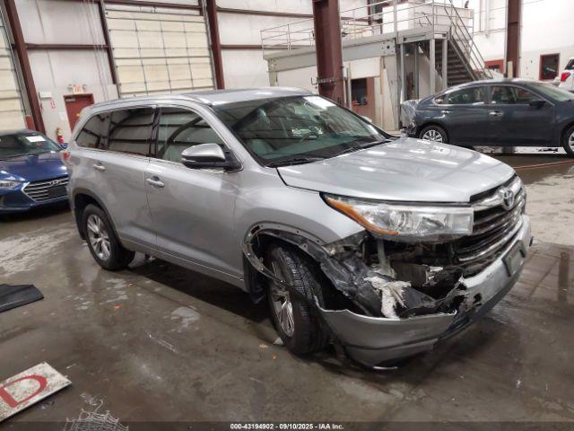  Salvage Toyota Highlander