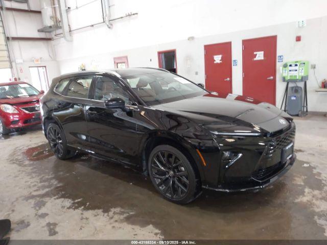  Salvage Toyota Crown Signia