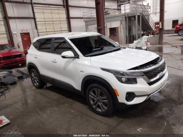  Salvage Kia Seltos