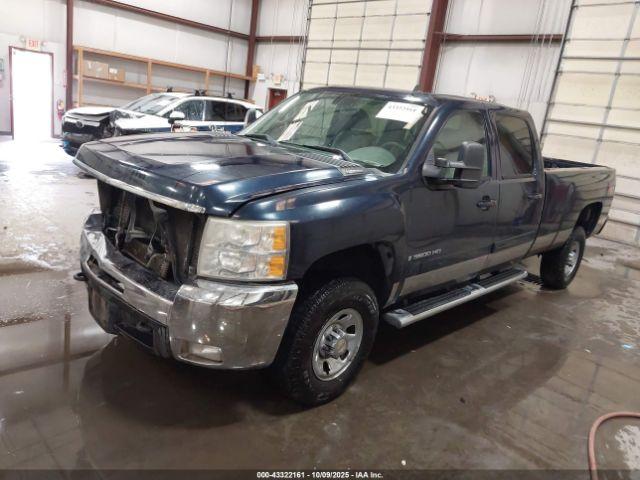 Chevrolet Silverado 3500 Ltz Image 2