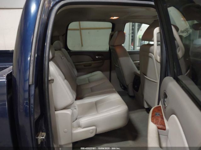 Chevrolet Silverado 3500 Ltz Image 7