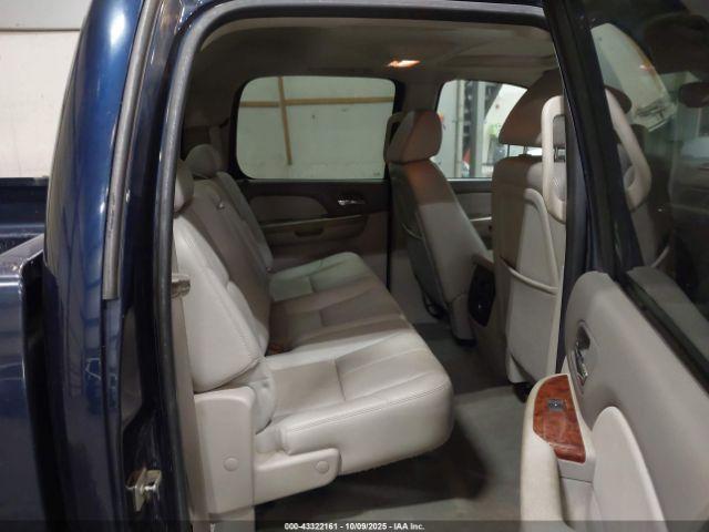 Chevrolet Silverado 3500 Ltz Image 7