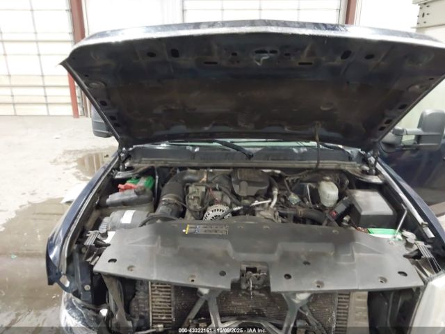 Chevrolet Silverado 3500 Ltz Image 12