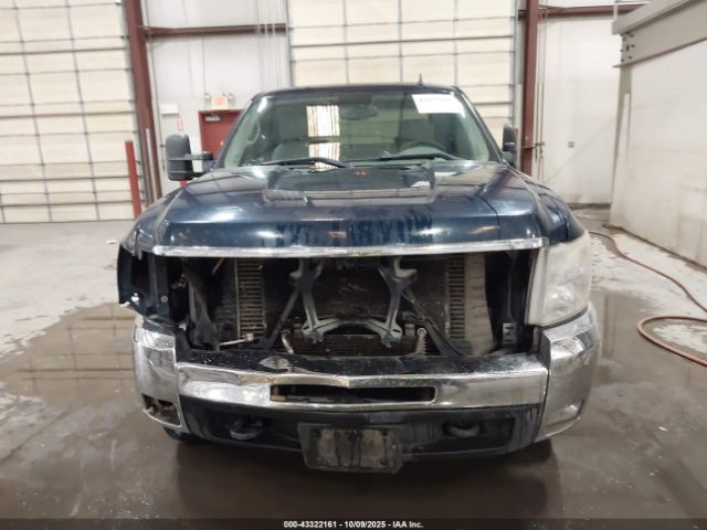 Chevrolet Silverado 3500 Ltz Image 19