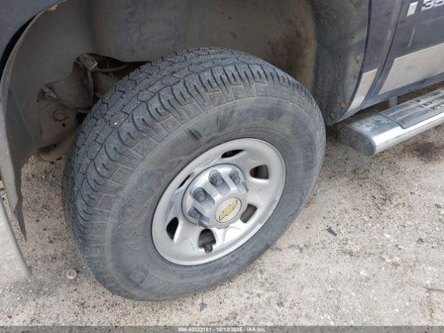 Chevrolet Silverado 3500 Ltz Image 18