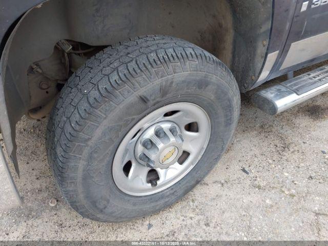 Chevrolet Silverado 3500 Ltz Image 18