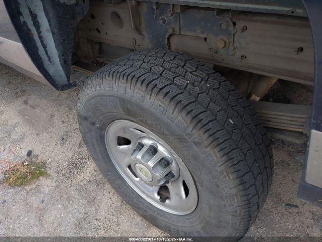 Chevrolet Silverado 3500 Ltz Image 17