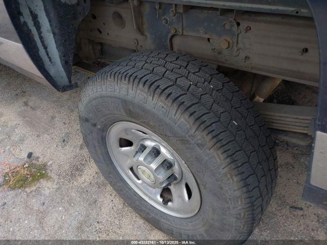 Chevrolet Silverado 3500 Ltz Image 17