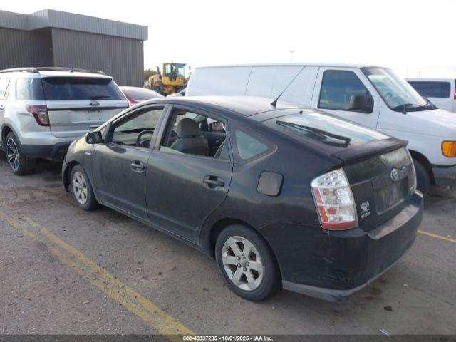 Toyota Prius Image 10