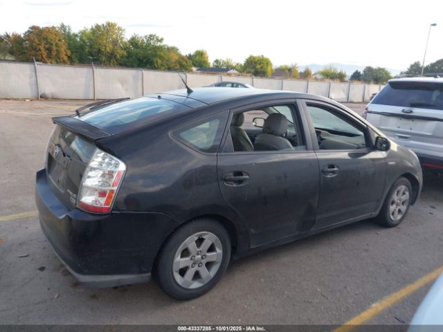 Toyota Prius Image 11