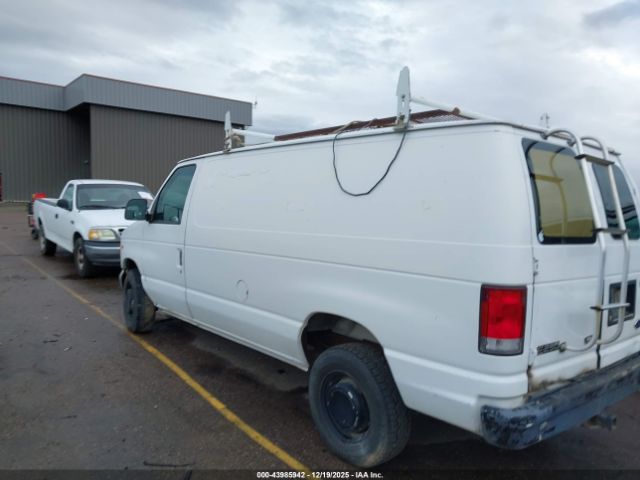 Ford E-250 Image 11