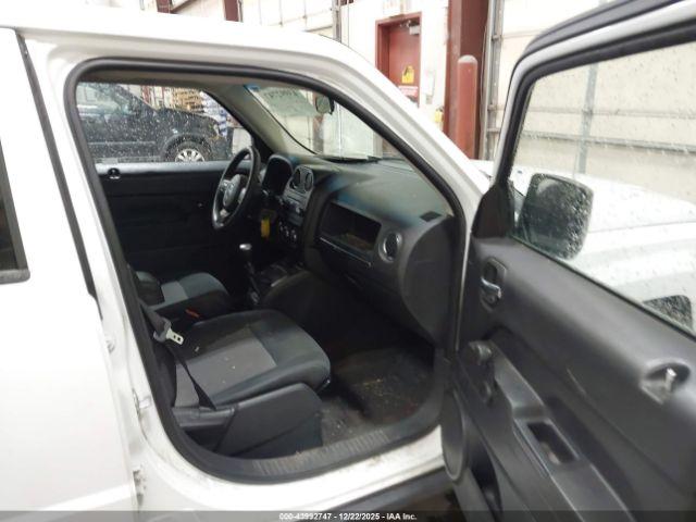 Jeep Patriot Sport Image 2