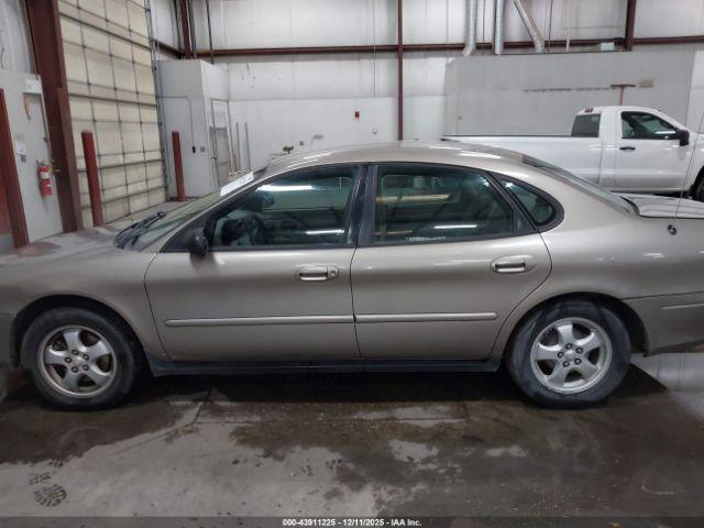 Ford Taurus Se Image 15