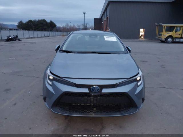 Toyota Corolla Hybrid Le Image 16