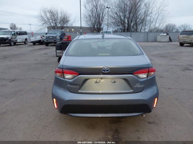 Toyota Corolla Hybrid Le Image 15