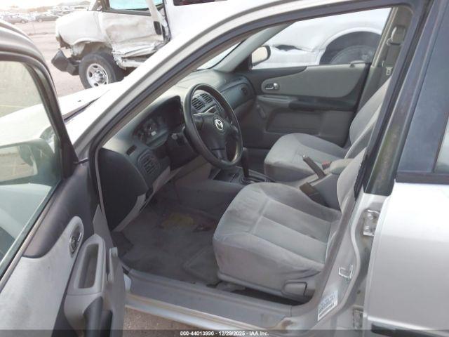 Mazda Protege Image 10