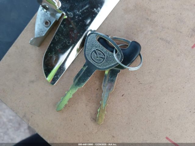 Mazda Protege Image 3